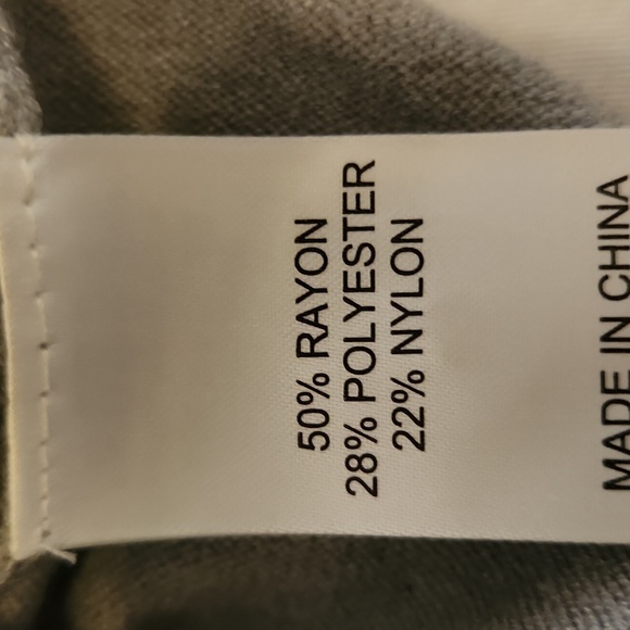 Fortune + Ivy Malabo Grey Button Long-sleeve Sweater - Picture 4 of 5